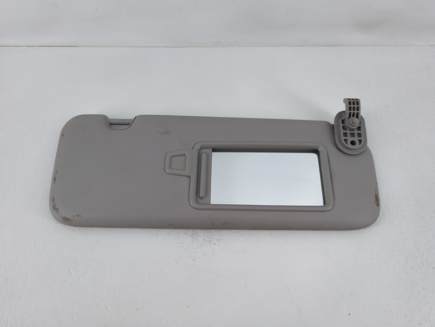 2017-2020 Hyundai Elantra Sun Visor Shade Replacement Driver Left Mirror Fits Fits 2017 2018 2019 2020 OEM Used Auto Parts - Oemusedautoparts1.com