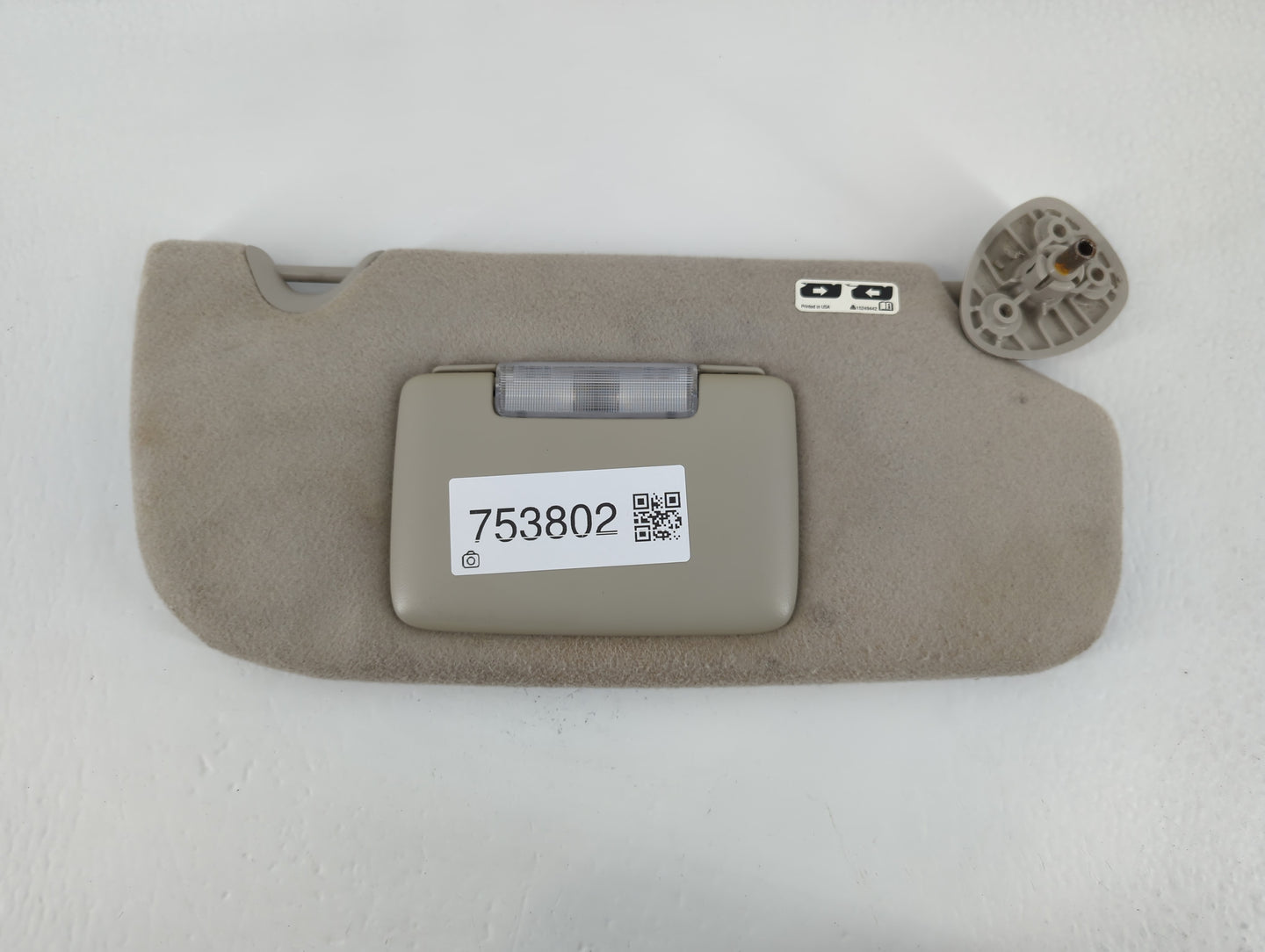 2005-2007 Buick Rainier Sun Visor Shade Replacement Passenger Right Mirror Fits Fits 2005 2006 2007 OEM Used Auto Parts - Oemusedautoparts1.com