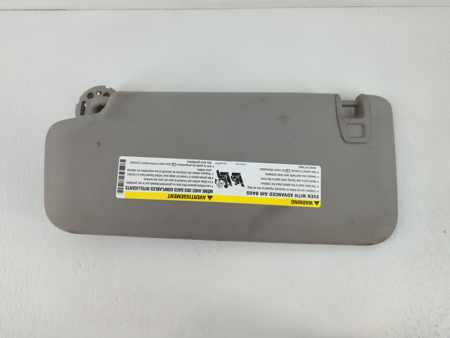 2016 Chevrolet Traverse Sun Visor Shade Replacement Driver Left Mirror Fits OEM Used Auto Parts - Oemusedautoparts1.com