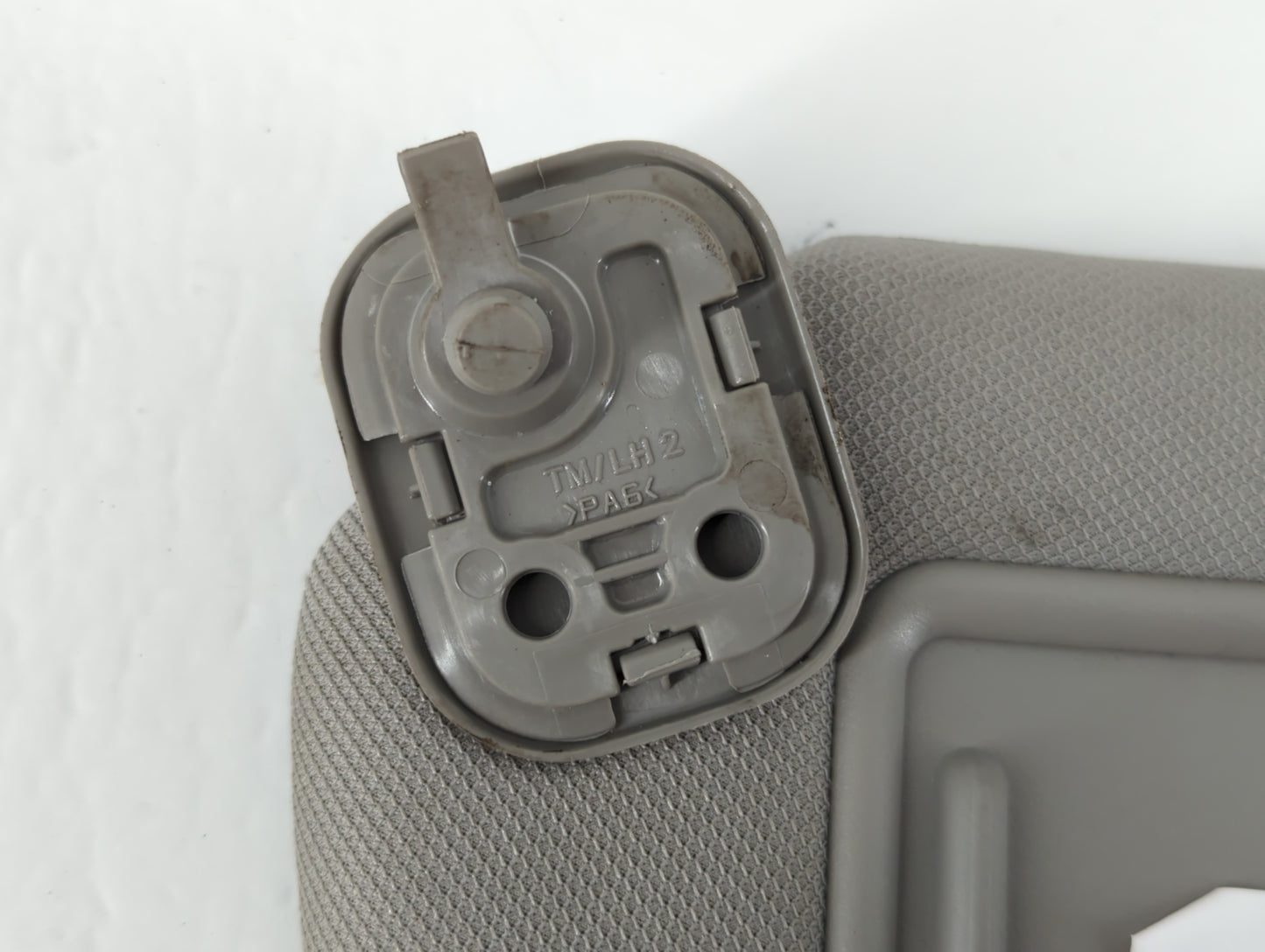 2019-2021 Hyundai Santa Fe Sun Visor Shade Replacement Driver Left Mirror Fits Fits 2019 2020 2021 OEM Used Auto Parts - Oemusedautoparts1.com