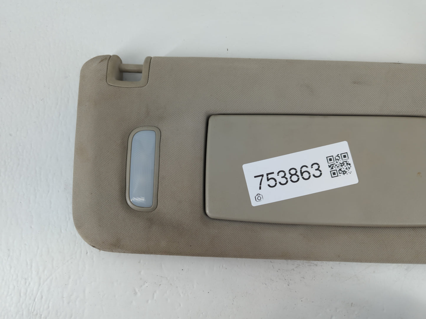 2007-2013 Chevrolet Silverado 1500 Sun Visor Shade Replacement Passenger Right Mirror Fits OEM Used Auto Parts - Oemusedautoparts1.com