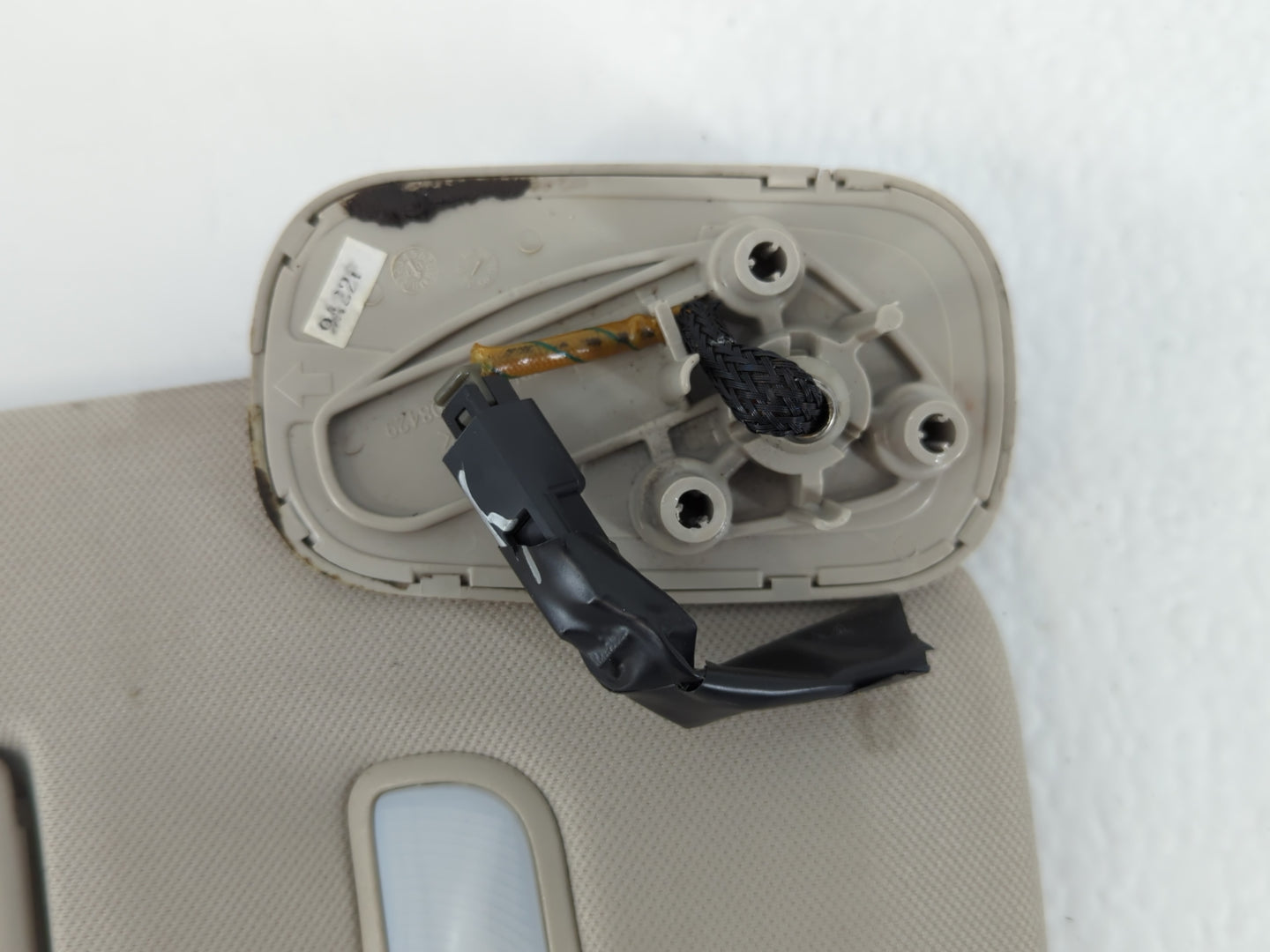 2007-2013 Chevrolet Silverado 1500 Sun Visor Shade Replacement Passenger Right Mirror Fits OEM Used Auto Parts - Oemusedautoparts1.com