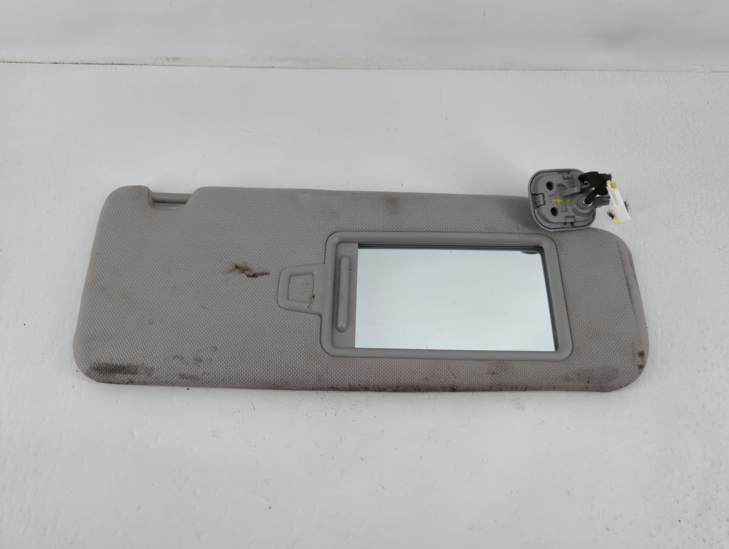 2015-2019 Hyundai Sonata Sun Visor Shade Replacement Passenger Right Mirror Fits Fits 2015 2016 2017 2018 2019 OEM Used Auto Parts - Oemusedautoparts1.com