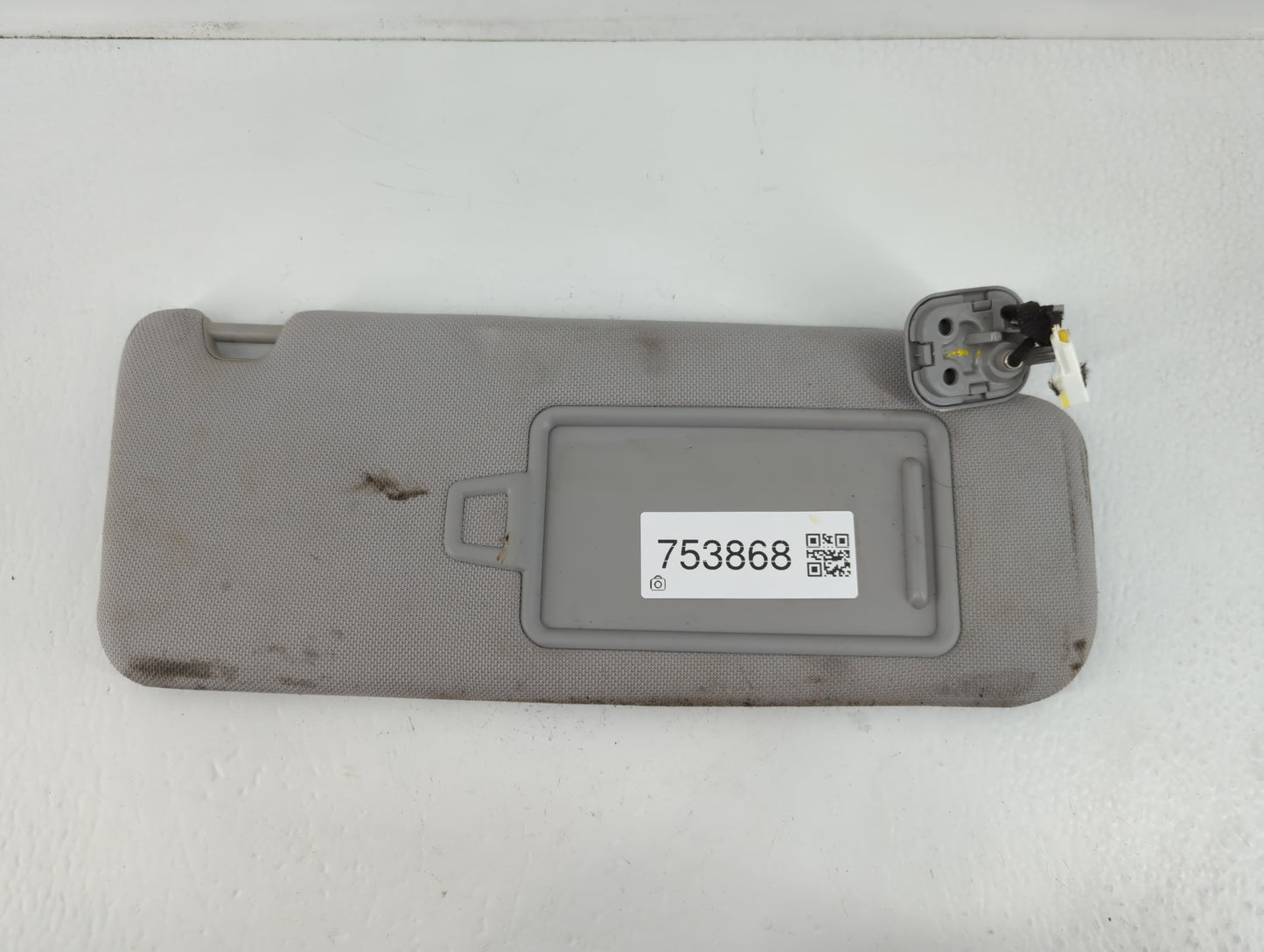 2015-2019 Hyundai Sonata Sun Visor Shade Replacement Passenger Right Mirror Fits Fits 2015 2016 2017 2018 2019 OEM Used Auto Parts - Oemusedautoparts1.com
