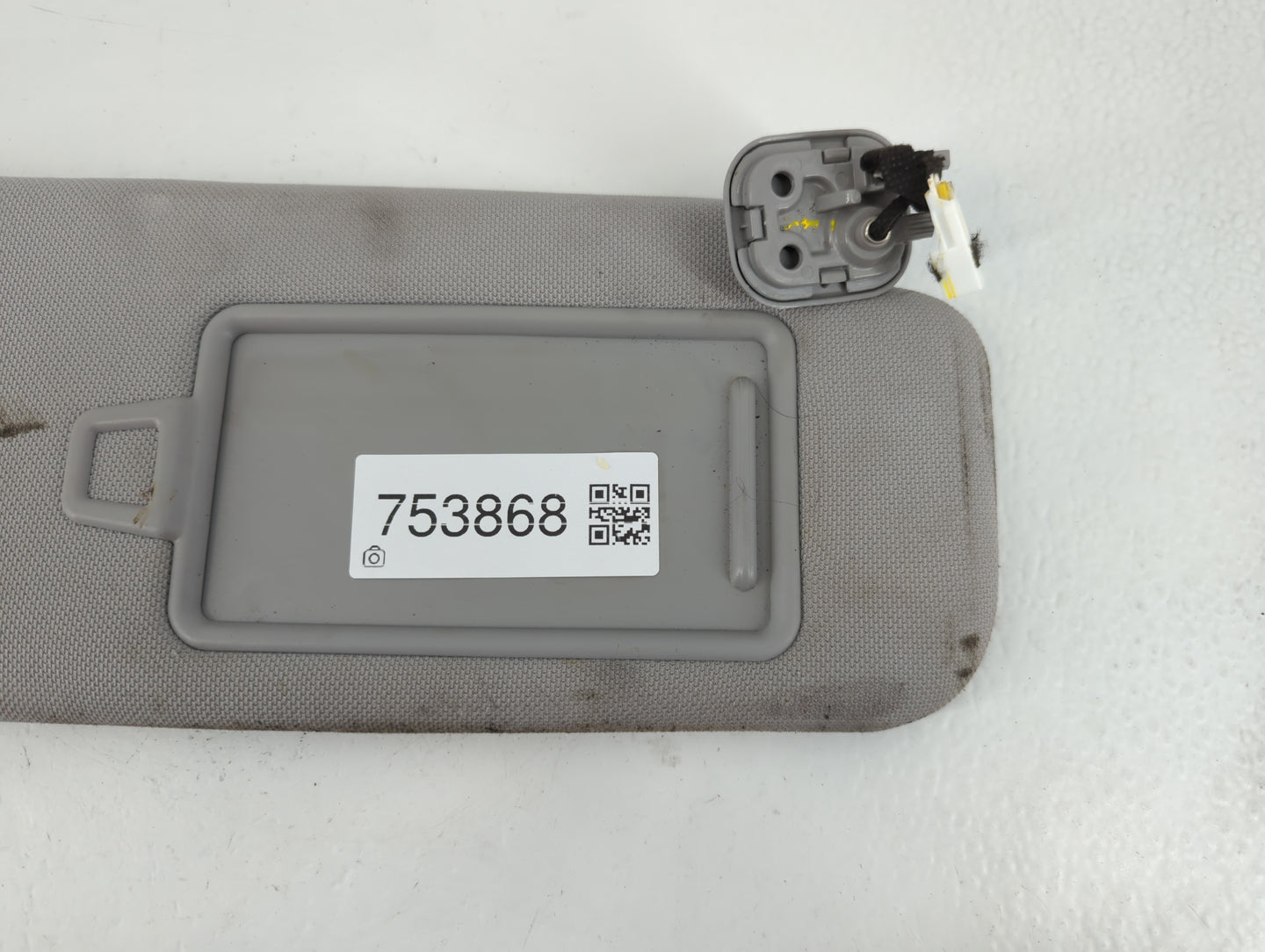 2015-2019 Hyundai Sonata Sun Visor Shade Replacement Passenger Right Mirror Fits Fits 2015 2016 2017 2018 2019 OEM Used Auto Parts - Oemusedautoparts1.com