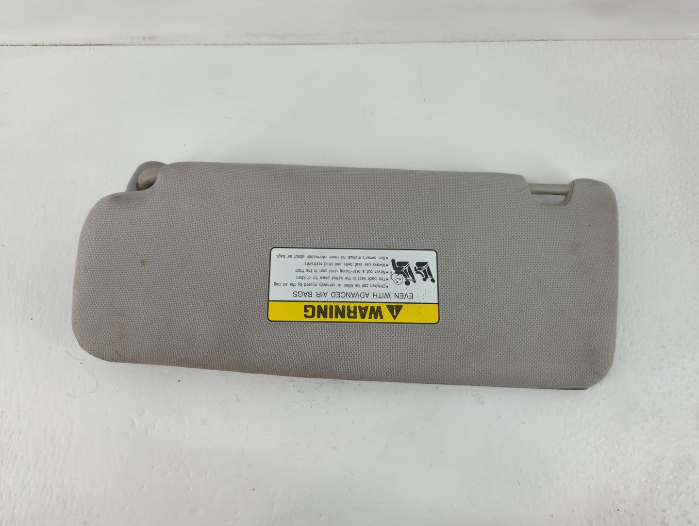 2015-2019 Hyundai Sonata Sun Visor Shade Replacement Passenger Right Mirror Fits Fits 2015 2016 2017 2018 2019 OEM Used Auto Parts - Oemusedautoparts1.com