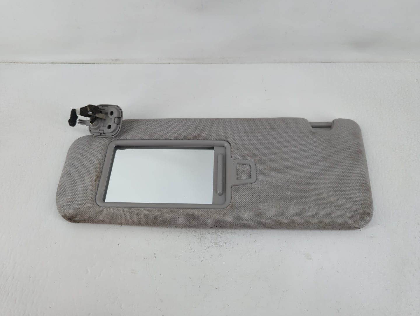 2015-2019 Hyundai Sonata Sun Visor Shade Replacement Driver Left Mirror Fits Fits 2015 2016 2017 2018 2019 OEM Used Auto Parts - Oemusedautoparts1.com