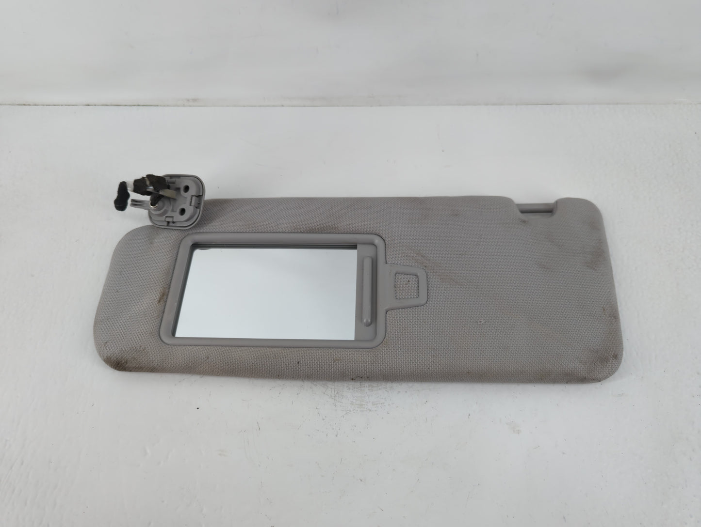 2015-2019 Hyundai Sonata Sun Visor Shade Replacement Driver Left Mirror Fits Fits 2015 2016 2017 2018 2019 OEM Used Auto Parts - Oemusedautoparts1.com