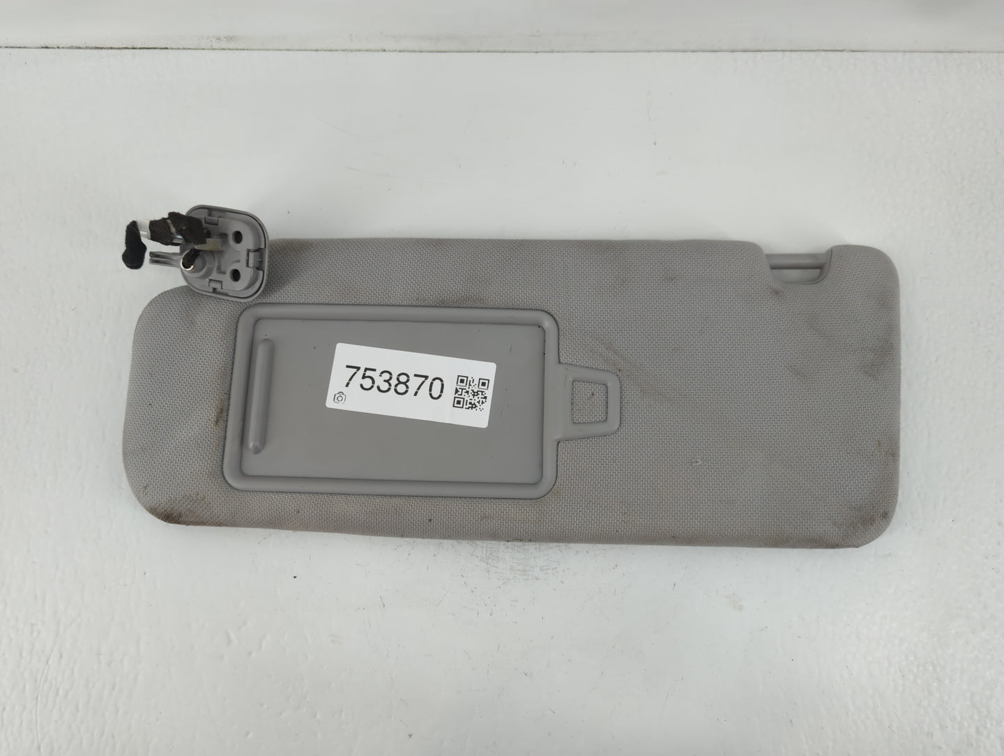 2015-2019 Hyundai Sonata Sun Visor Shade Replacement Driver Left Mirror Fits Fits 2015 2016 2017 2018 2019 OEM Used Auto Parts - Oemusedautoparts1.com