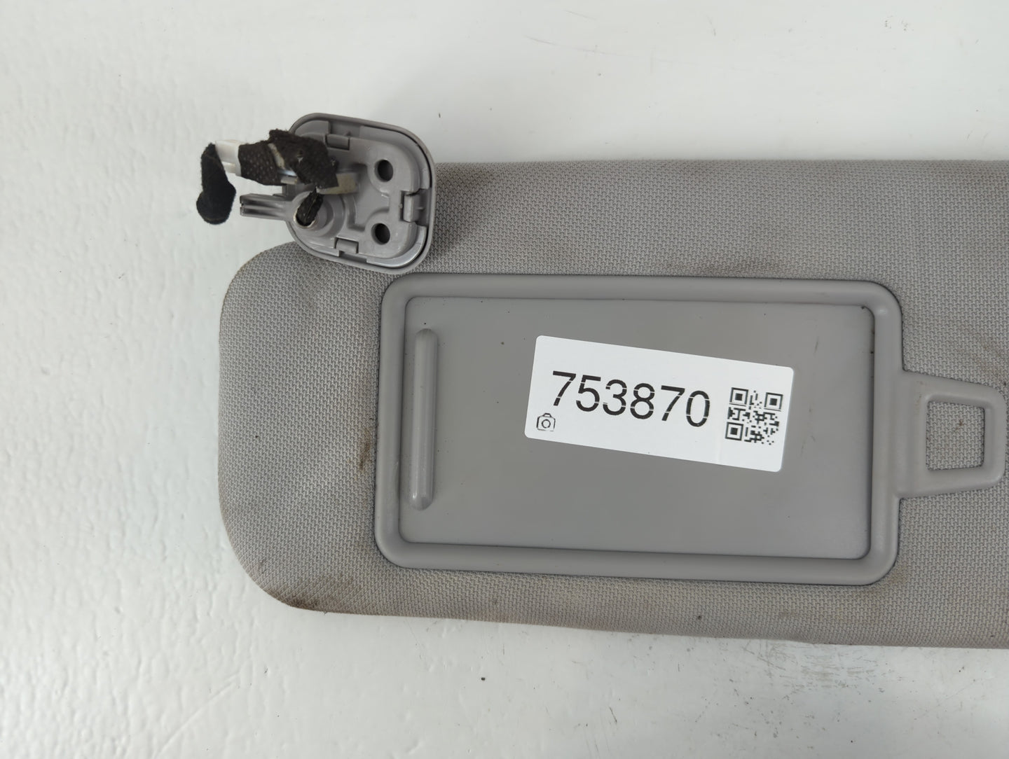 2015-2019 Hyundai Sonata Sun Visor Shade Replacement Driver Left Mirror Fits Fits 2015 2016 2017 2018 2019 OEM Used Auto Parts - Oemusedautoparts1.com