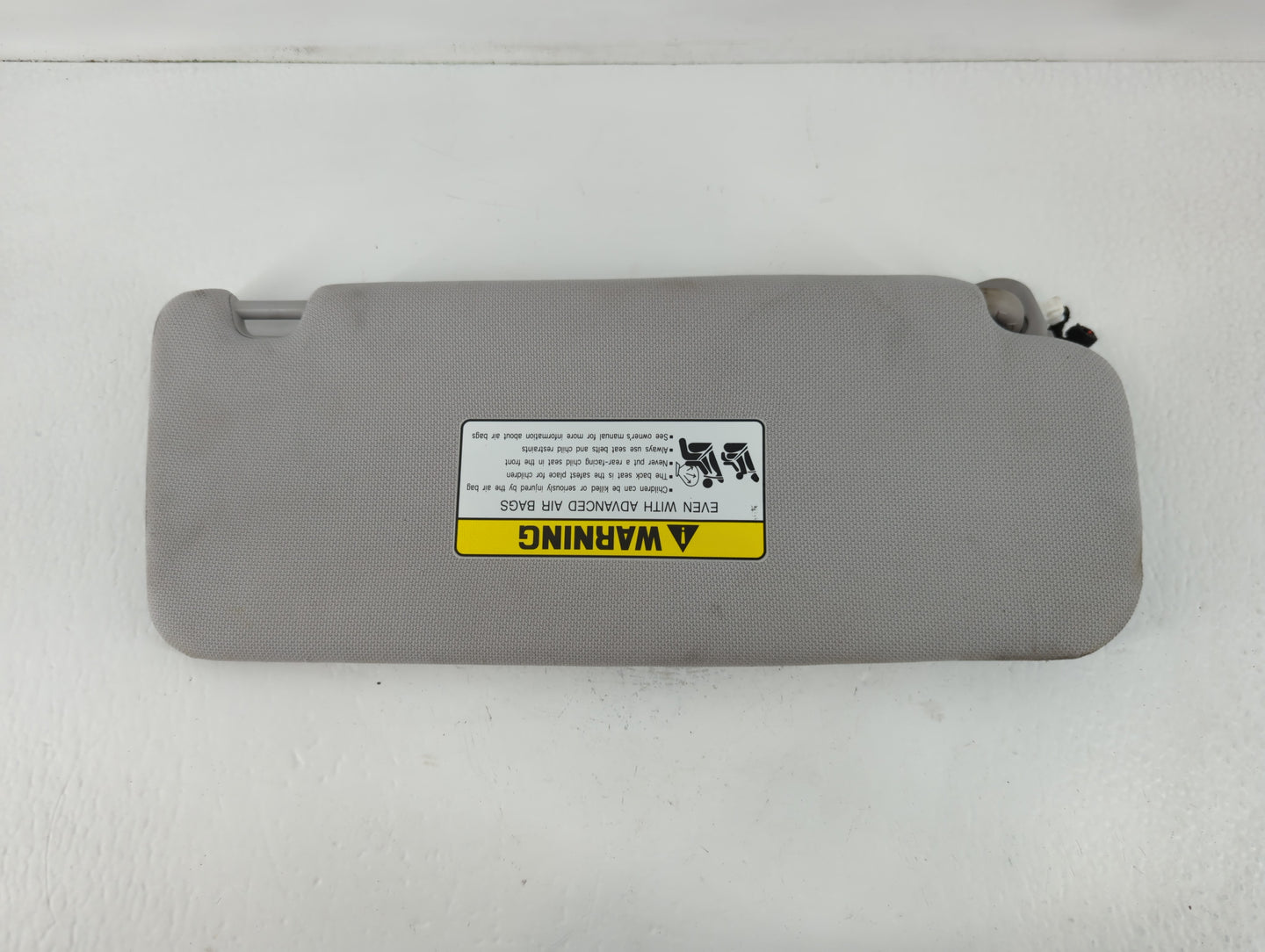 2015-2019 Hyundai Sonata Sun Visor Shade Replacement Driver Left Mirror Fits Fits 2015 2016 2017 2018 2019 OEM Used Auto Parts - Oemusedautoparts1.com