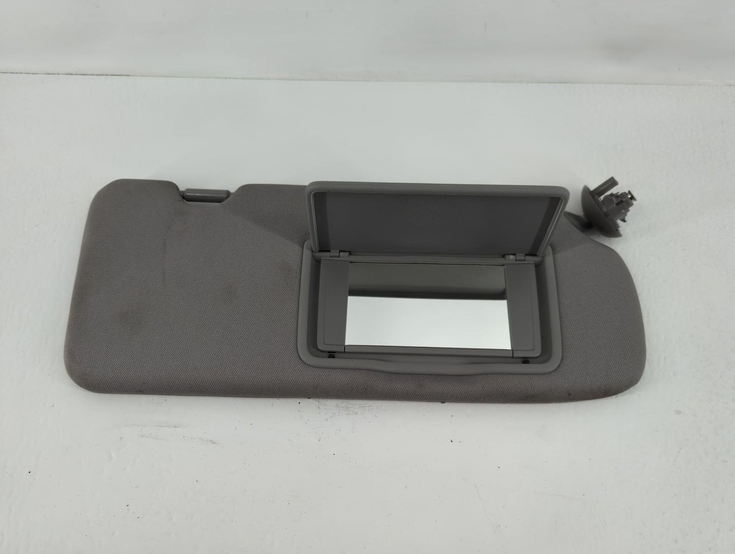 2017-2019 Honda Cr-V Sun Visor Shade Replacement Passenger Right Mirror Fits Fits 2017 2018 2019 OEM Used Auto Parts - Oemusedautoparts1.com