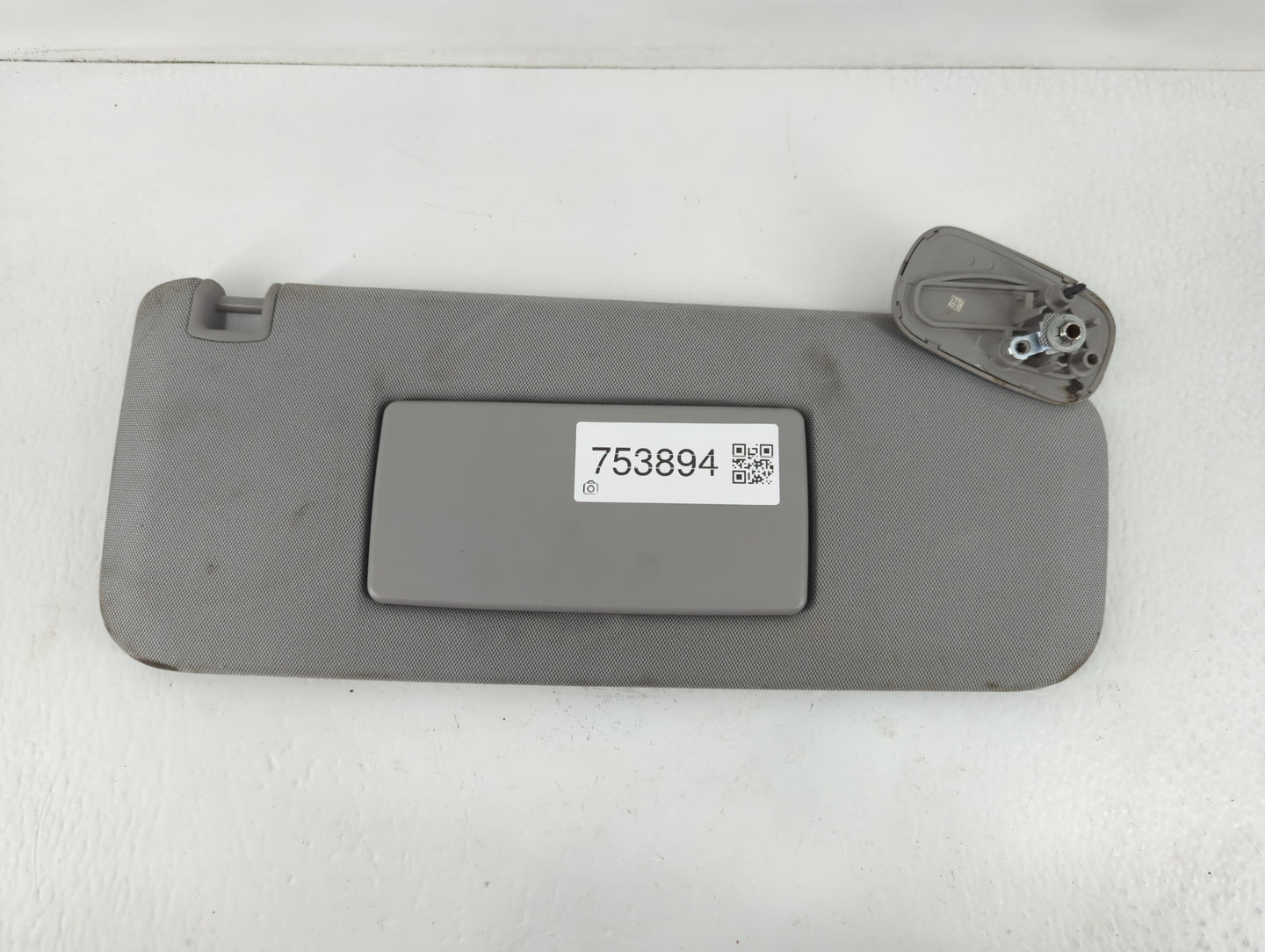 2014-2019 Gmc Sierra 1500 Sun Visor Shade Replacement Passenger Right Mirror Fits Fits 2014 2015 2016 2017 2018 2019 OEM Used Auto Parts - Oemusedautoparts1.com