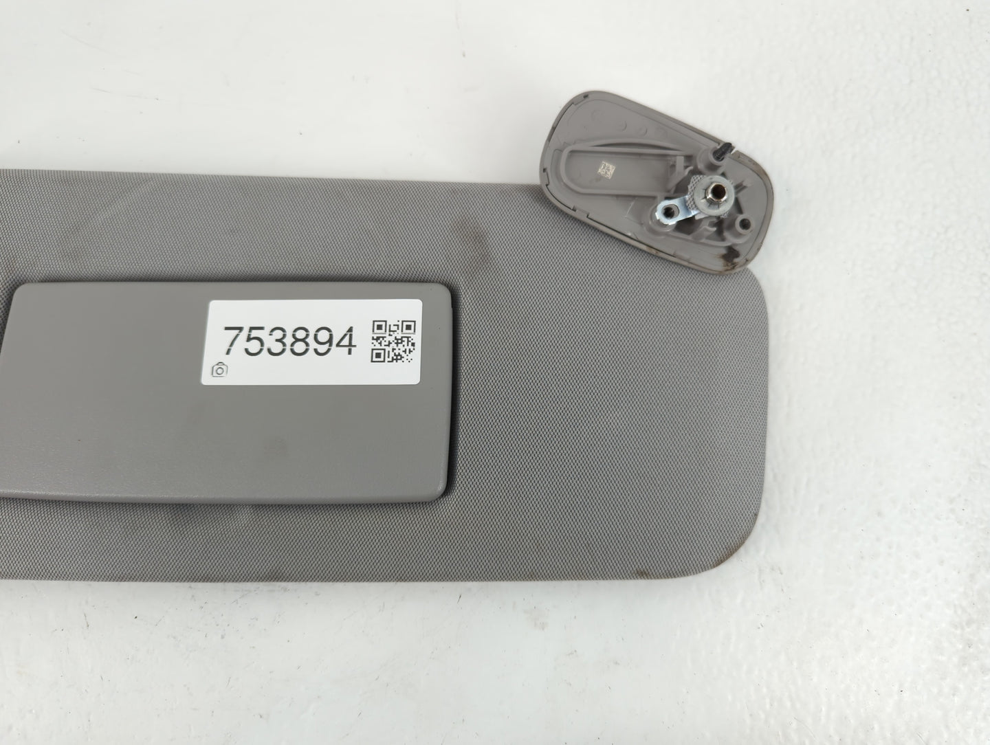 2014-2019 Gmc Sierra 1500 Sun Visor Shade Replacement Passenger Right Mirror Fits Fits 2014 2015 2016 2017 2018 2019 OEM Used Auto Parts - Oemusedautoparts1.com