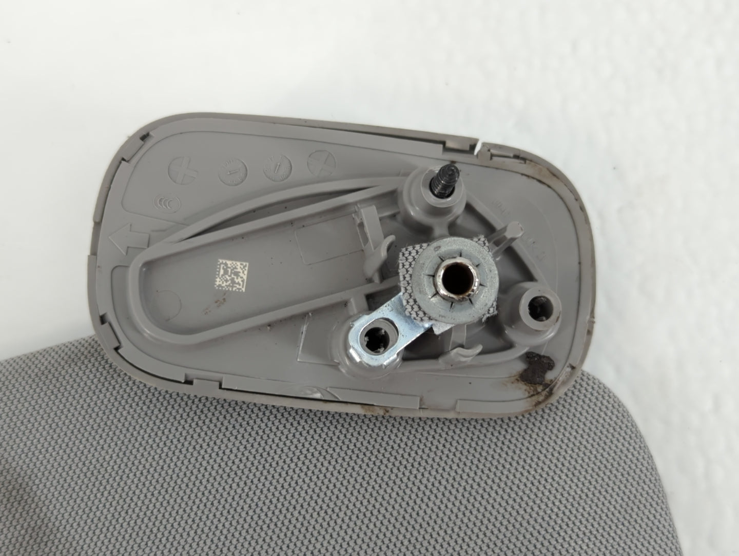 2014-2019 Gmc Sierra 1500 Sun Visor Shade Replacement Passenger Right Mirror Fits Fits 2014 2015 2016 2017 2018 2019 OEM Used Auto Parts - Oemusedautoparts1.com