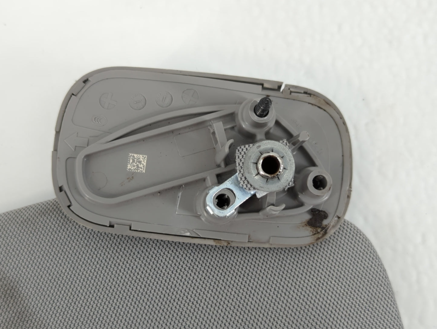 2014-2019 Gmc Sierra 1500 Sun Visor Shade Replacement Passenger Right Mirror Fits Fits 2014 2015 2016 2017 2018 2019 OEM Used Auto Parts - Oemusedautoparts1.com