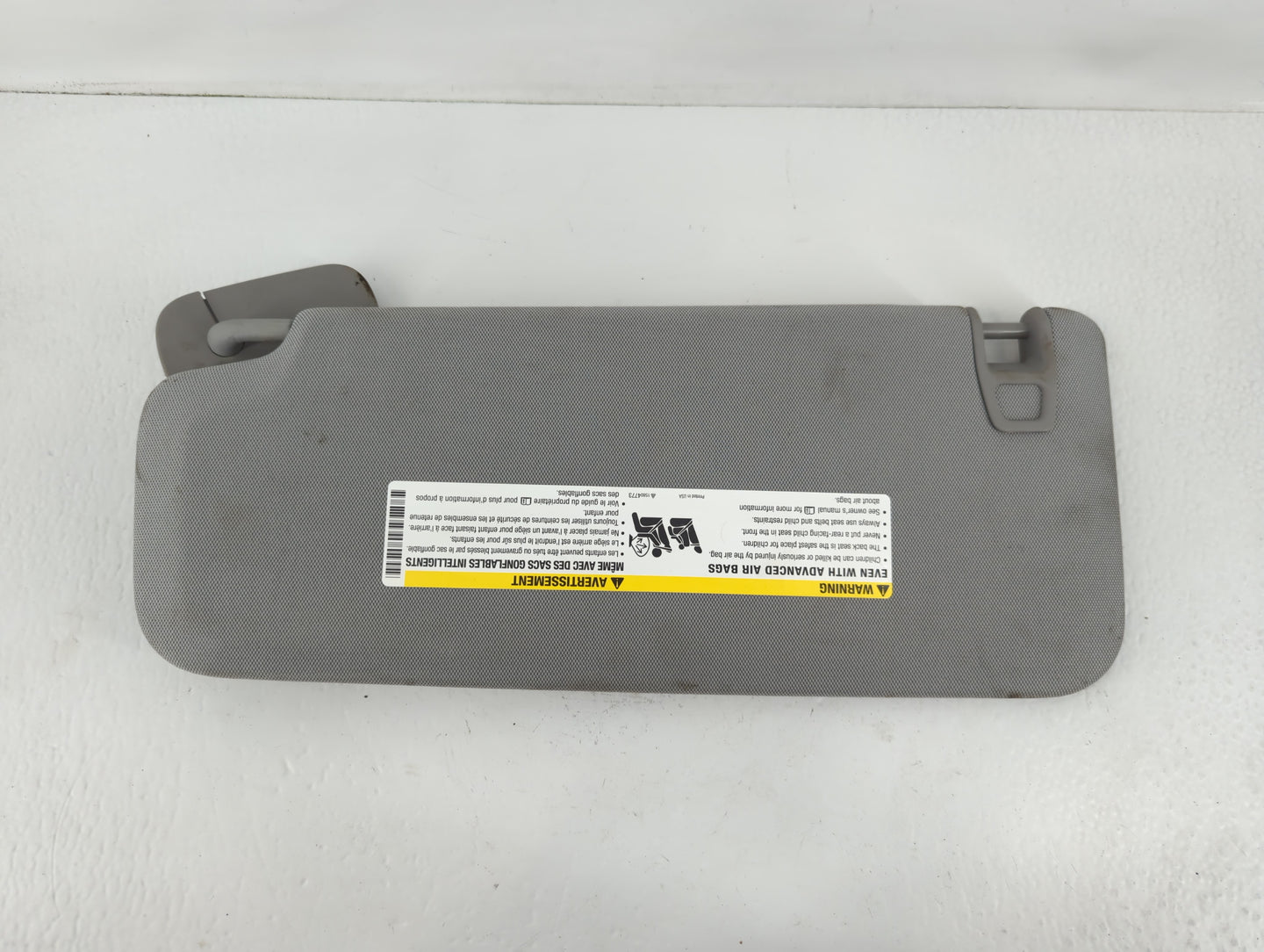 2014-2019 Gmc Sierra 1500 Sun Visor Shade Replacement Passenger Right Mirror Fits Fits 2014 2015 2016 2017 2018 2019 OEM Used Auto Parts - Oemusedautoparts1.com
