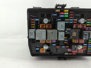 2020 Chevrolet Silverado 2500 Fusebox Fuse Box Panel Relay Module P/N:PE-MD25 Fits Fits 2019 2021 2022 OEM Used Auto Parts