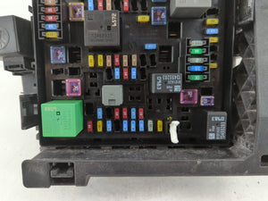 2020-2022 Chevrolet Traverse Fusebox Fuse Box Panel Relay Module P/N:7171-4521-30 Fits Fits 2019 2020 2021 2022 OEM Used Auto Parts