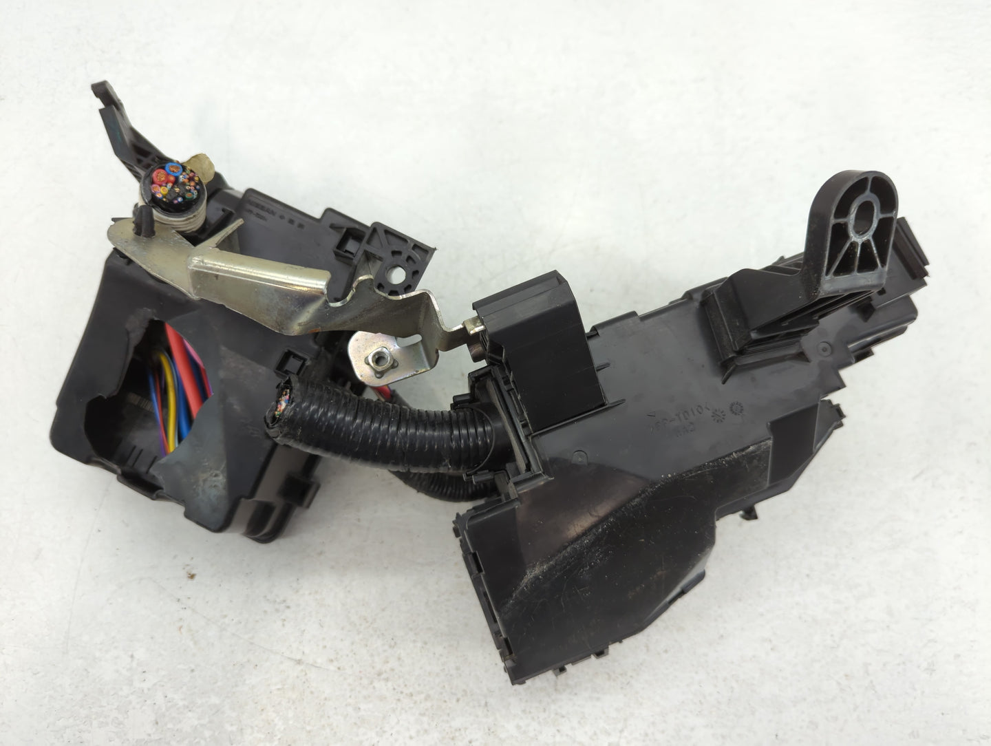 2015 Nissan Altima Fusebox Fuse Box Panel Relay Module P/N:3492 Fits OEM Used Auto Parts - Oemusedautoparts1.com