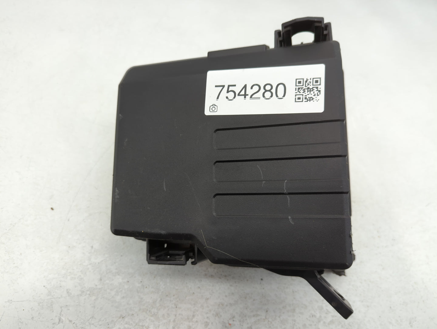 2019-2020 Hyundai Santa Fe Fusebox Fuse Box Panel Relay Module P/N:9120062400TA Fits Fits 2019 2020 OEM Used Auto Parts - Oemusedautoparts1.com