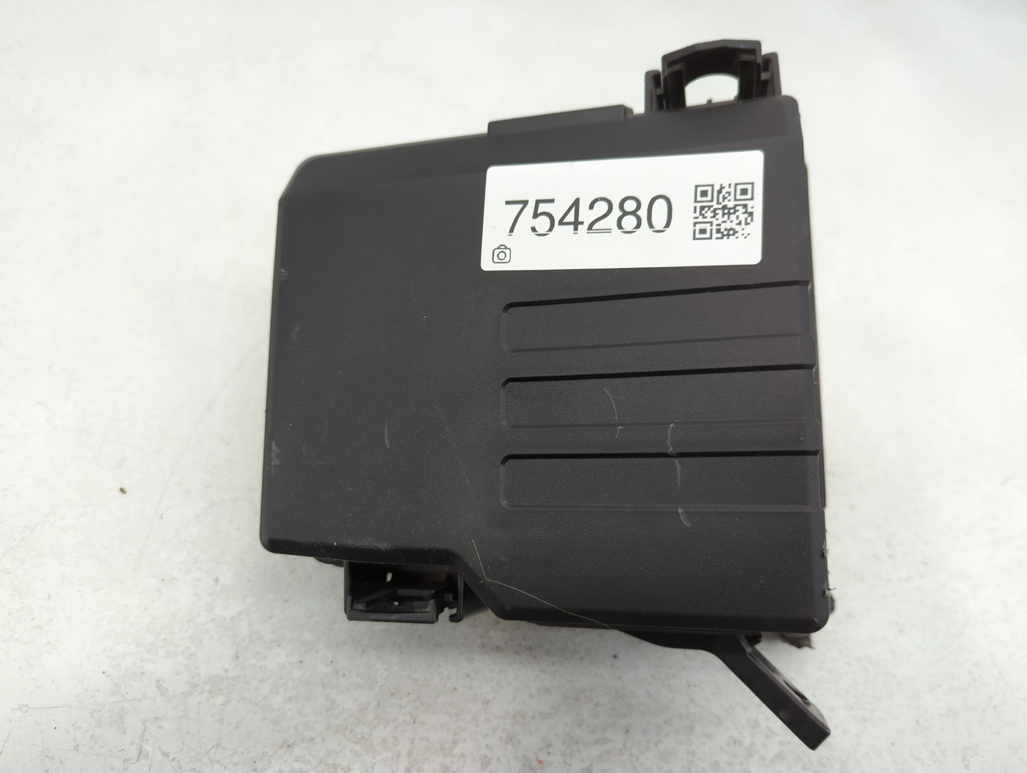 2019-2020 Hyundai Santa Fe Fusebox Fuse Box Panel Relay Module P/N:9120062400TA Fits Fits 2019 2020 OEM Used Auto Parts - Oemusedautoparts1.com