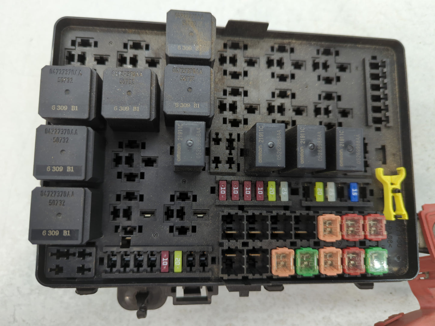 2017 Dodge Charger Fusebox Fuse Box Panel Relay Module P/N:P68304839AD Fits OEM Used Auto Parts - Oemusedautoparts1.com