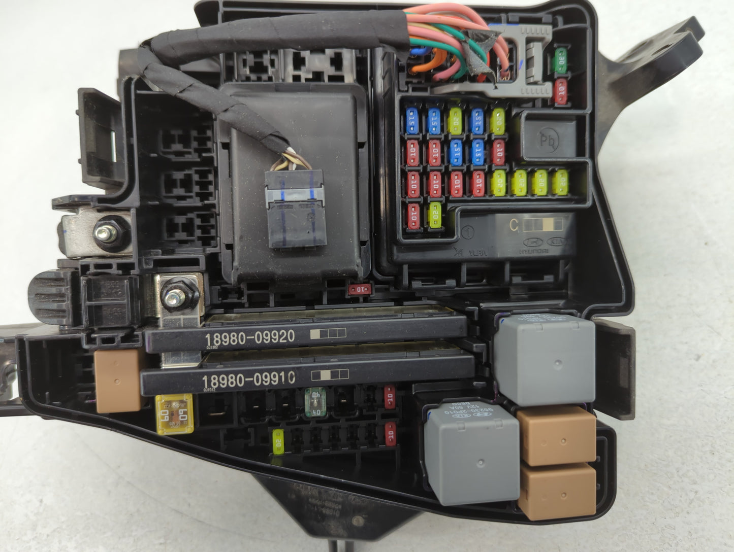 2021 Kia K5 Fusebox Fuse Box Panel Relay Module P/N:919B5-L0110 Fits OEM Used Auto Parts - Oemusedautoparts1.com