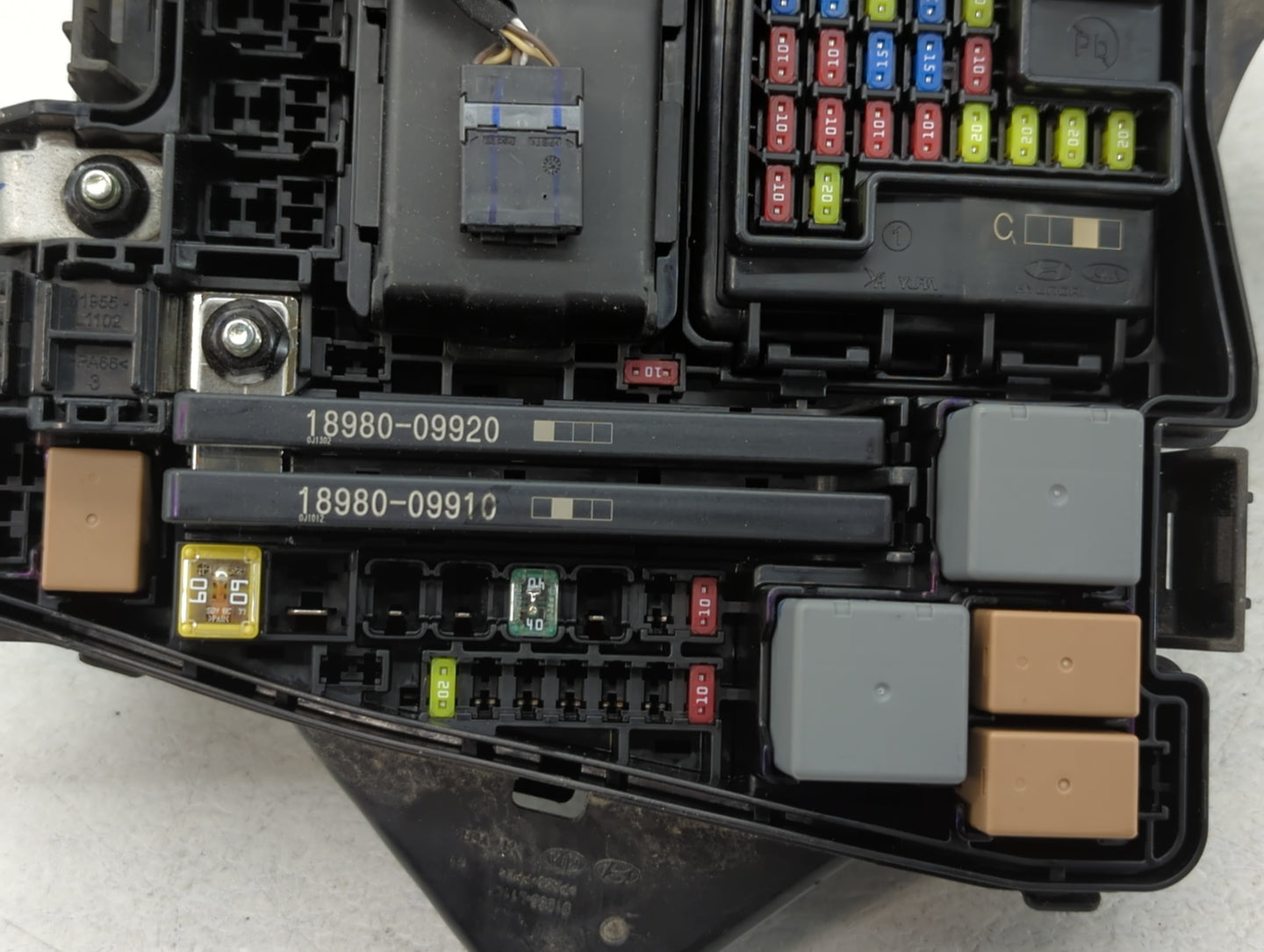 2021 Kia K5 Fusebox Fuse Box Panel Relay Module P/N:919B5-L0110 Fits OEM Used Auto Parts - Oemusedautoparts1.com