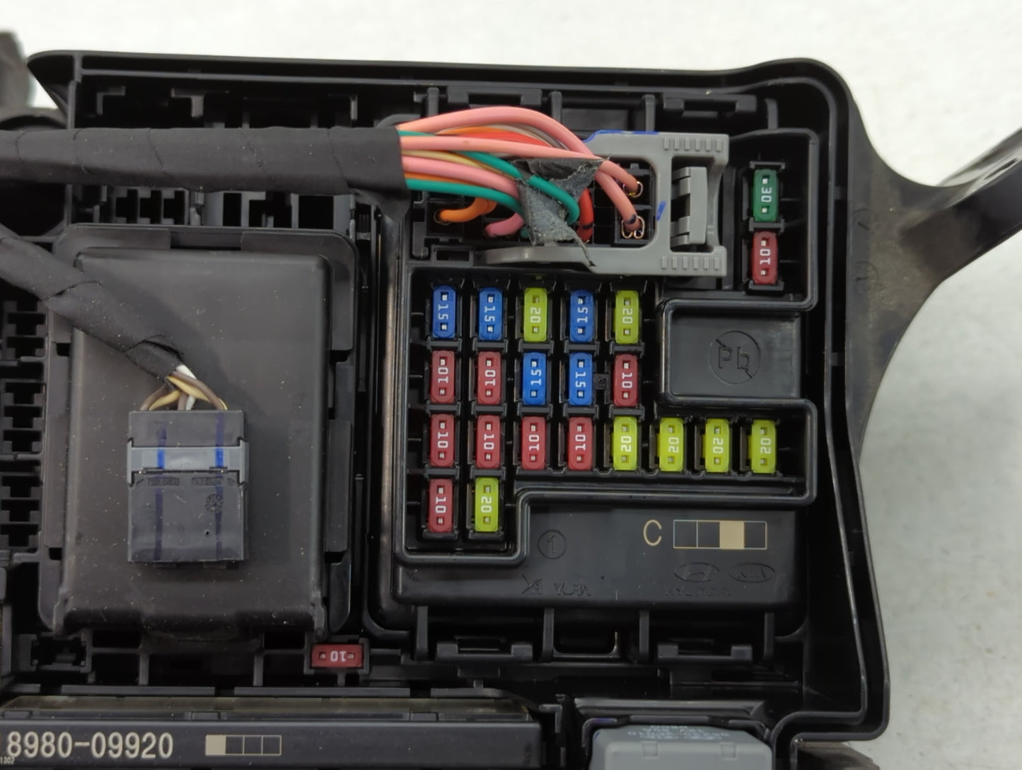 2021 Kia K5 Fusebox Fuse Box Panel Relay Module P/N:919B5-L0110 Fits OEM Used Auto Parts - Oemusedautoparts1.com