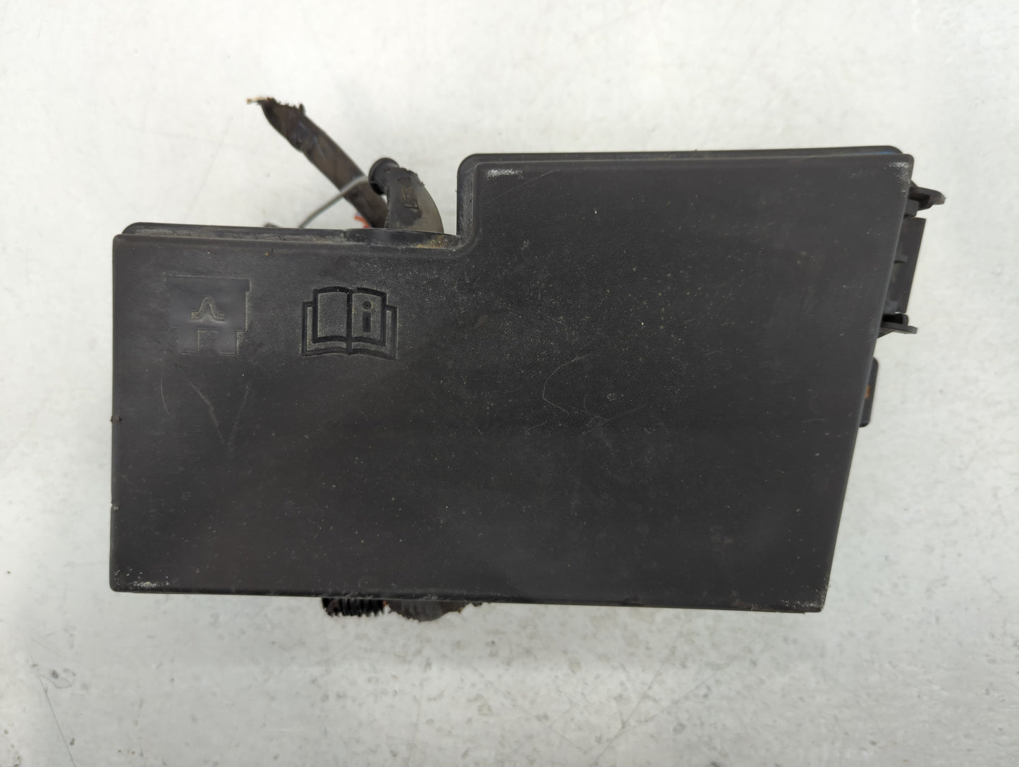 2007-2009 Mazda Cx-7 Fusebox Fuse Box Panel Relay Module P/N:BP4K-66765 518818109 Fits Fits 2007 2008 2009 OEM Used Auto Parts - Oemusedautoparts1.com