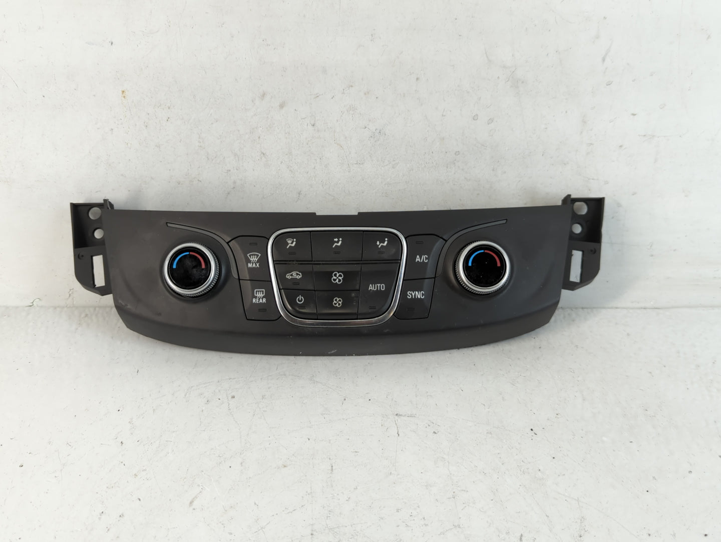 2018-2022 Chevrolet Traverse Climate Control Module Temperature AC/Heater Replacement P/N:84344401 Fits OEM Used Auto Parts - Oemusedautoparts1.com