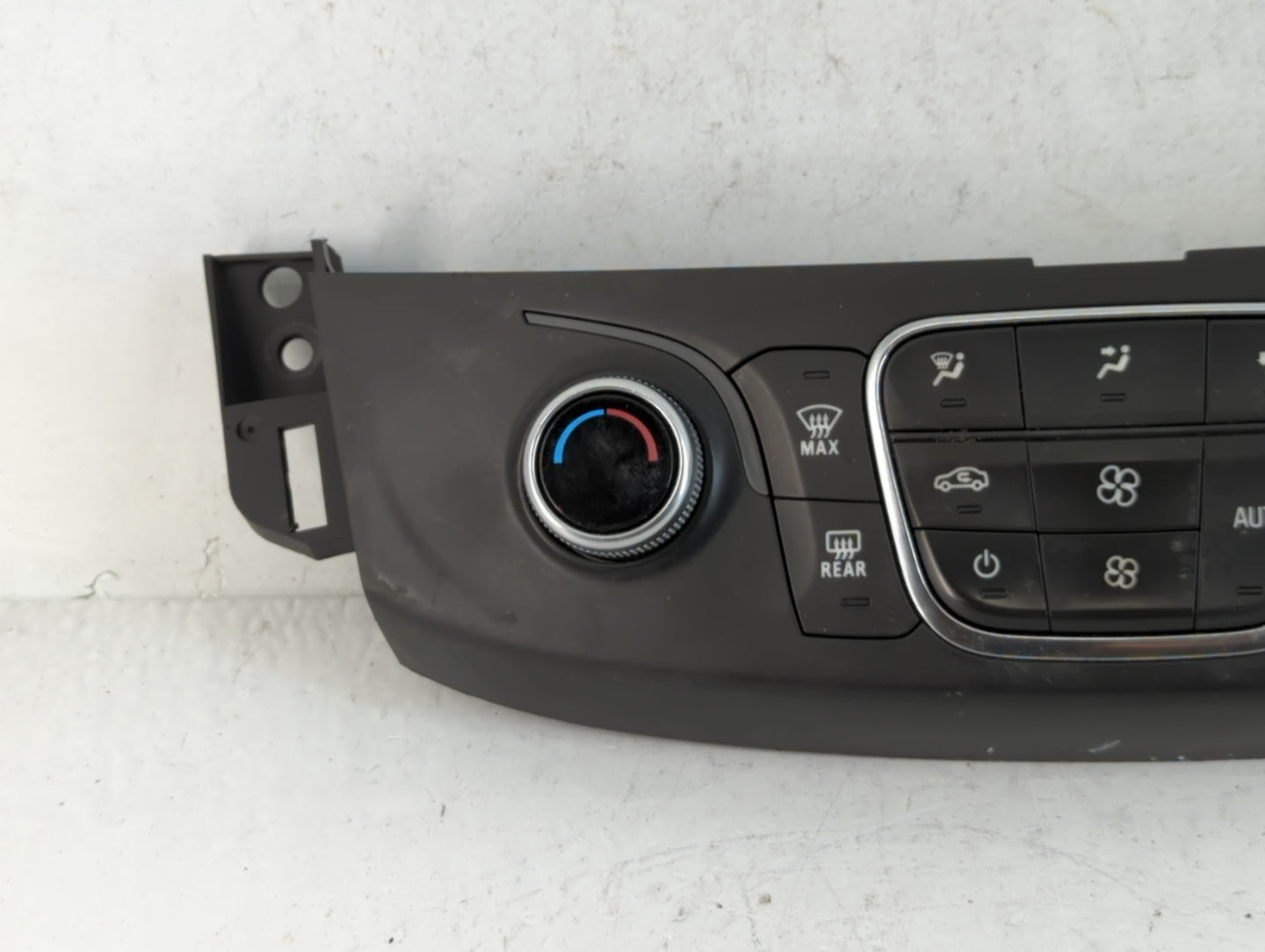 2018-2022 Chevrolet Traverse Climate Control Module Temperature AC/Heater Replacement P/N:84344401 Fits OEM Used Auto Parts - Oemusedautoparts1.com