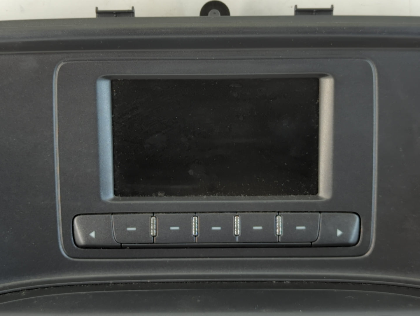 2017-2018 Chevrolet Silverado 1500 Radio AM FM Cd Player Receiver Replacement P/N:84119051 Fits Fits 2017 2018 OEM Used Auto Parts - Oemusedautoparts1.com