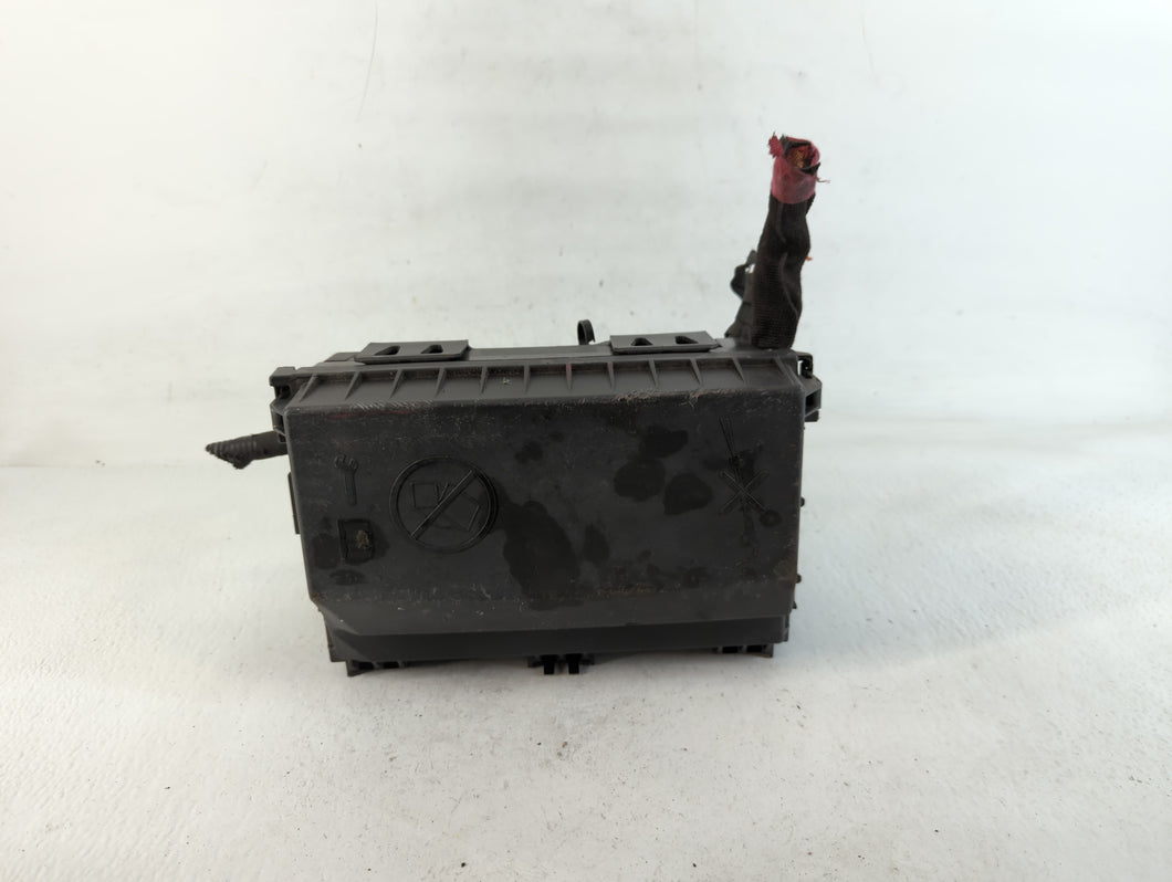 2013-2016 Buick Verano Fusebox Fuse Box Panel Relay Module P/N:1110193AA 22938539 Fits Fits 2013 2014 2015 2016 OEM Used Auto Parts