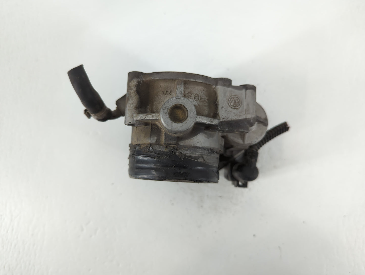 2006-2014 Volkswagen Jetta Throttle Body P/N:01818 21 22 Fits Fits 2006 2007 2008 2009 2010 2011 2012 2013 2014 OEM Used Auto Parts - Oemusedautoparts1.com