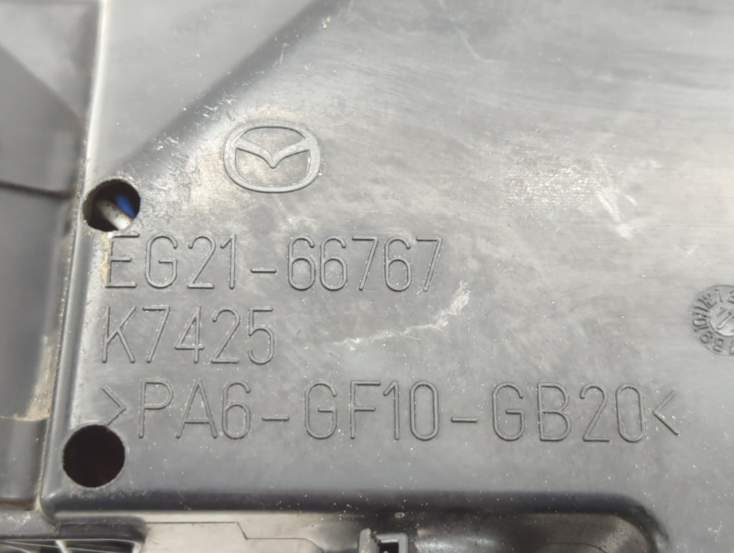 2010-2012 Mazda Cx-7 Fusebox Fuse Box Panel Relay Module P/N:PA6-GF10-GB20 EG21-66767 Fits Fits 2010 2011 2012 OEM Used Auto Parts - Oemusedautoparts1.com