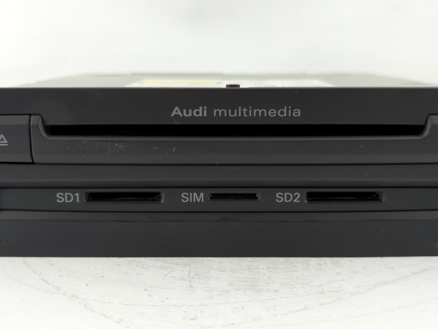 2011-2016 Audi A8 Radio AM FM Cd Player Receiver Replacement P/N:4H0 035 746 C Fits Fits 2011 2012 2013 2014 2015 2016 OEM Used Auto Parts - Oemusedautoparts1.com
