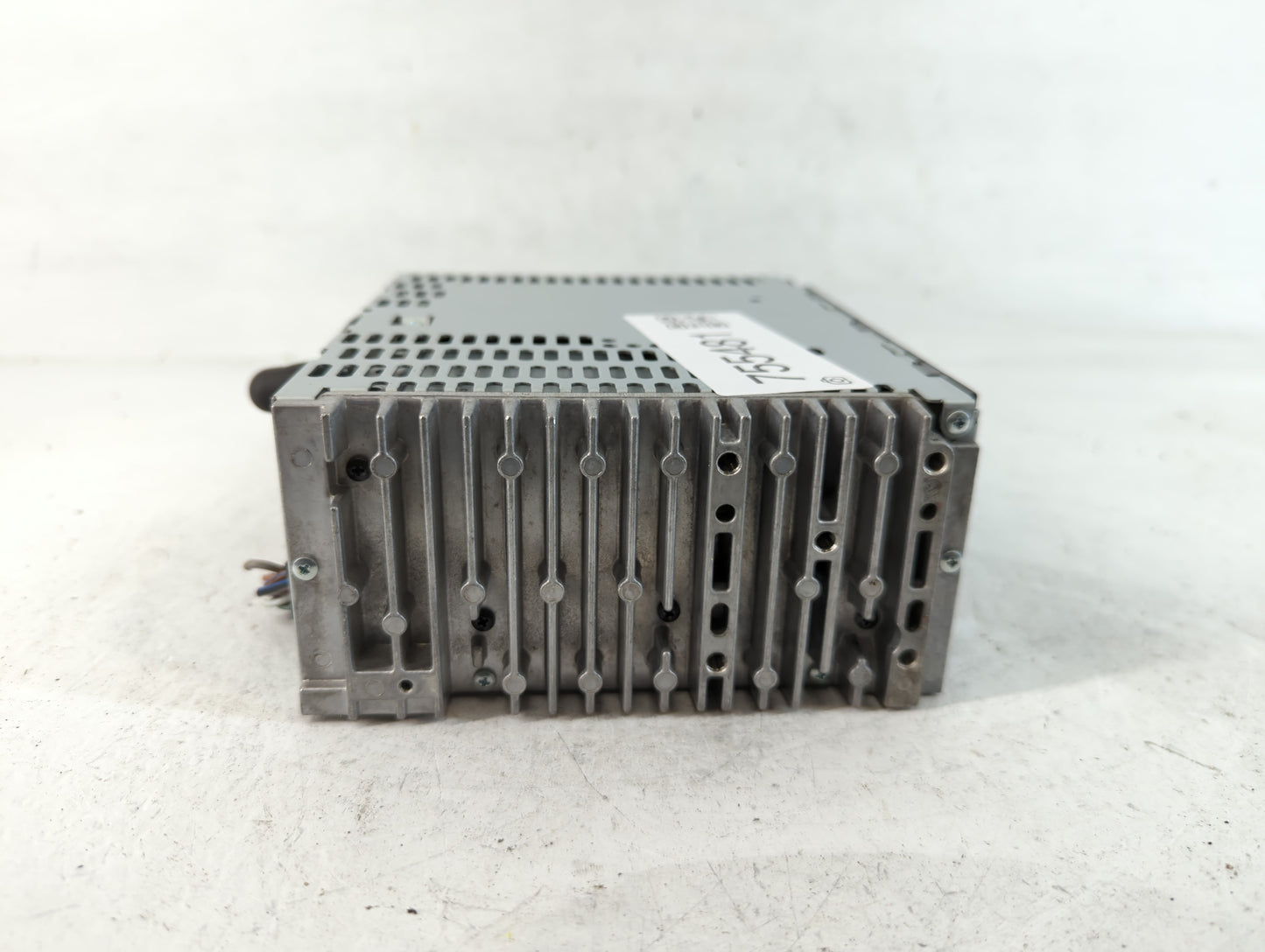 2011 Ford Edge Radio AM FM Cd Player Receiver Replacement P/N:BT4T-19C107-BN BT4T-19C107-FB Fits OEM Used Auto Parts - Oemusedautoparts1.com