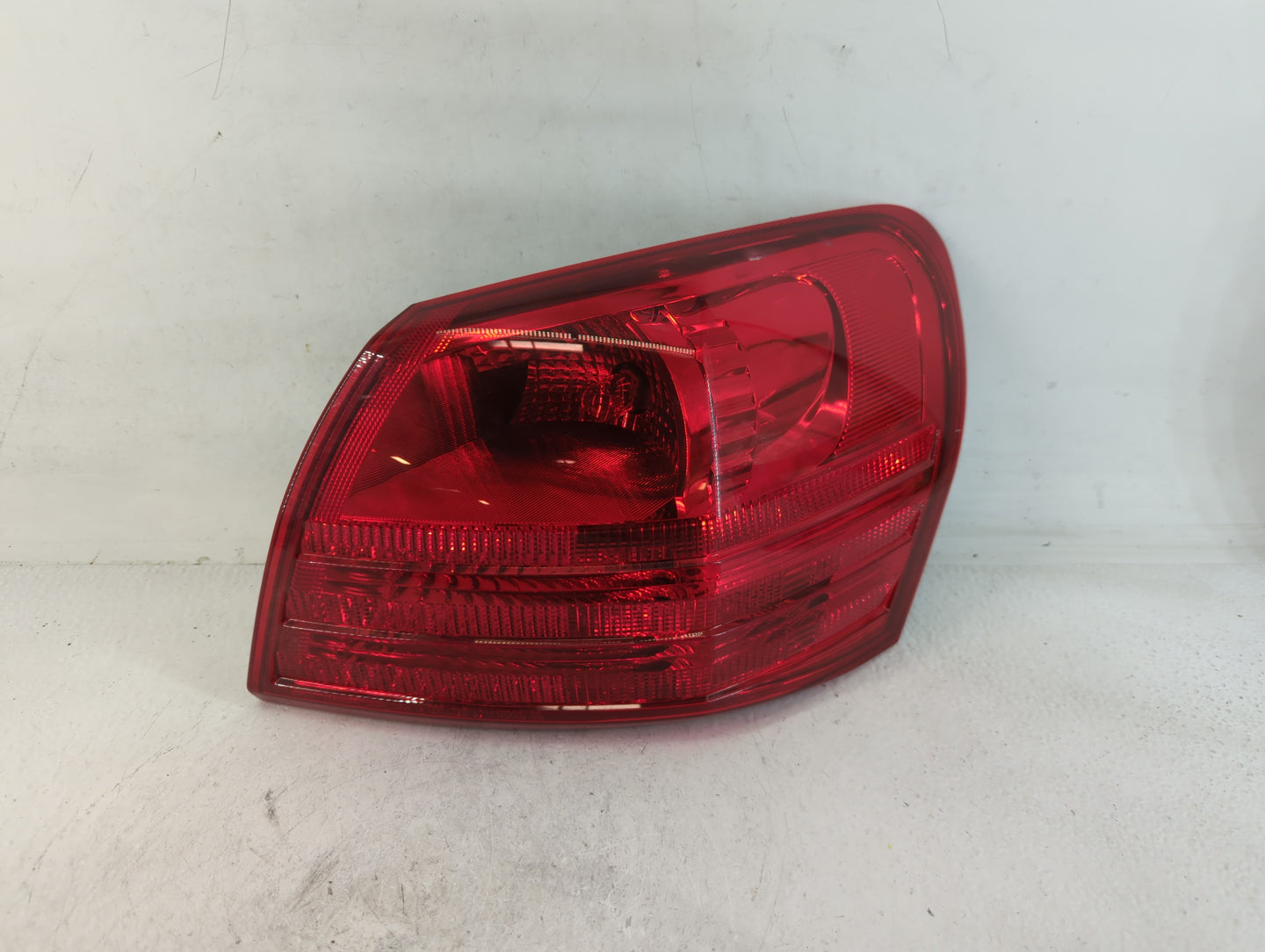 2008-2015 Nissan Rogue Tail Light Assembly Passenger Right OEM Fits Fits 2008 2009 2010 2011 2012 2013 2014 2015 OEM Used Auto Parts - Oemusedautoparts1.com