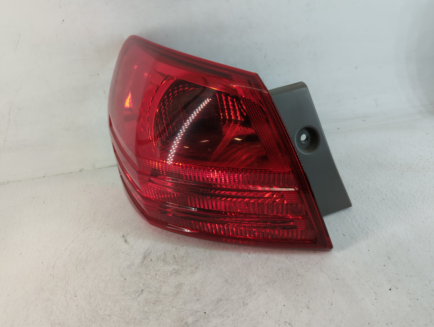 2008-2015 Nissan Rogue Tail Light Assembly Driver Left OEM Fits Fits 2008 2009 2010 2011 2012 2013 2014 2015 OEM Used Auto Parts - Oemusedautoparts1.com
