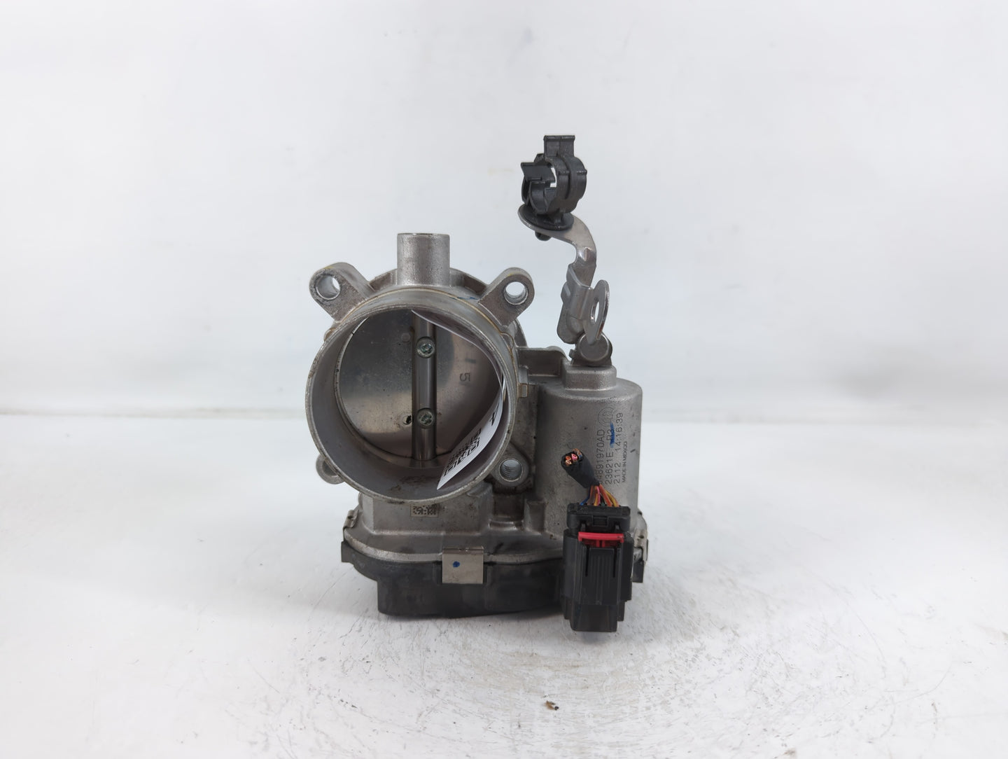 2017-2022 Jeep Compass Throttle Body P/N:04891970AD Fits Fits 2014 2015 2016 2017 2018 2019 2020 2021 2022 OEM Used Auto Parts - Oemusedautoparts1.com