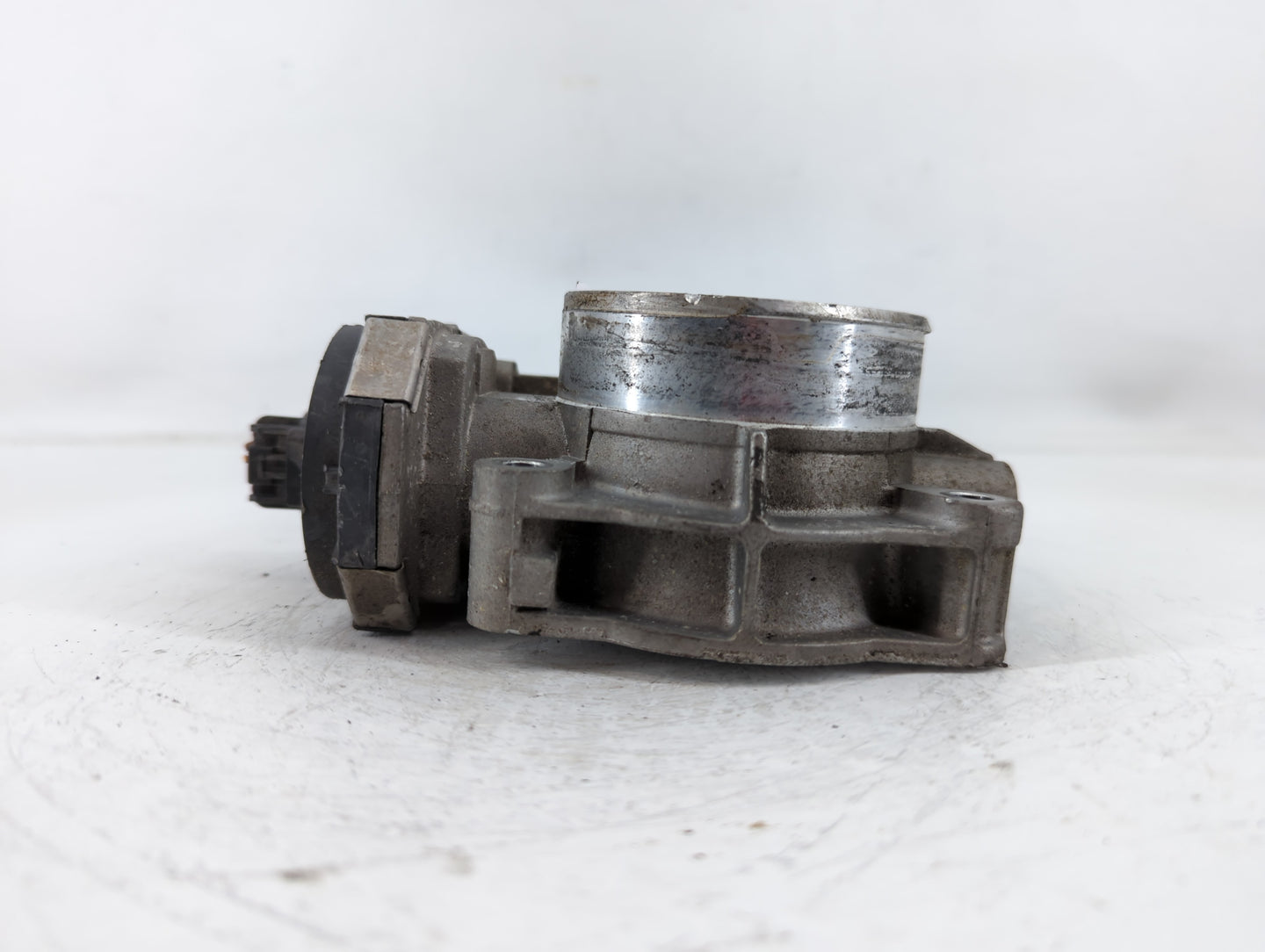 2008-2011 Buick Enclave Throttle Body P/N:7494C 995AA Fits Fits 2007 2008 2009 2010 2011 OEM Used Auto Parts - Oemusedautoparts1.com