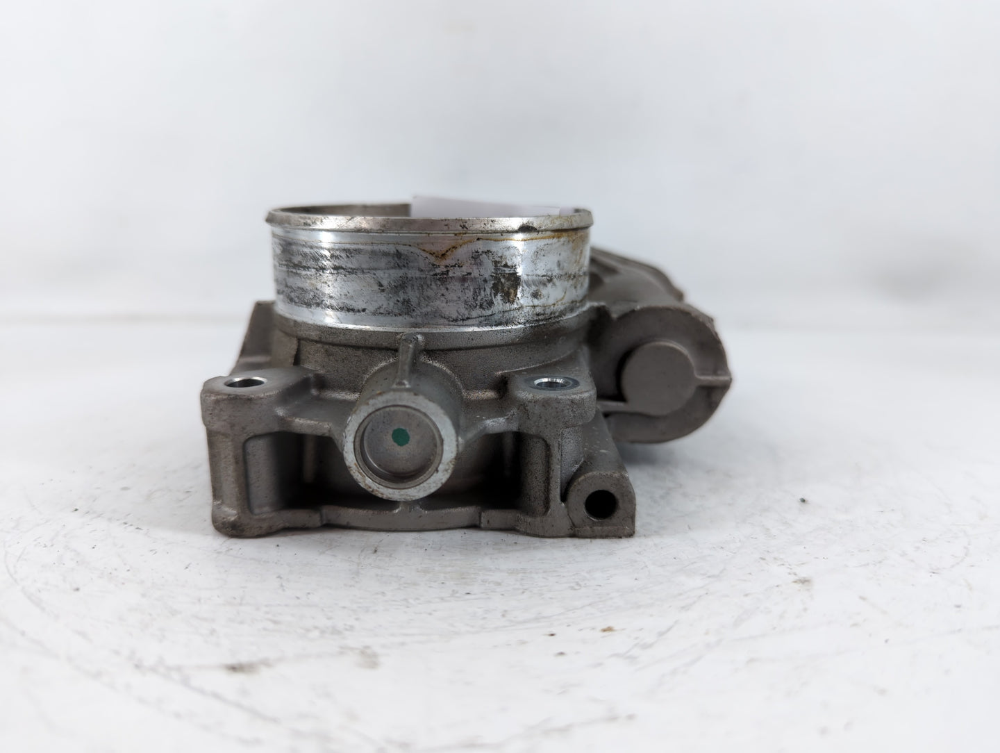 2008-2011 Buick Enclave Throttle Body P/N:7494C 995AA Fits Fits 2007 2008 2009 2010 2011 OEM Used Auto Parts - Oemusedautoparts1.com