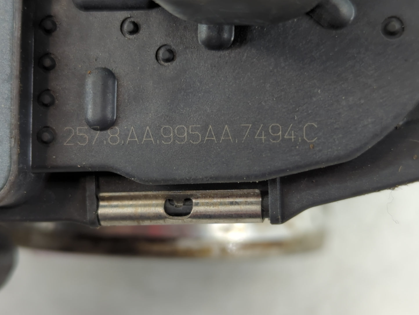 2008-2011 Buick Enclave Throttle Body P/N:7494C 995AA Fits Fits 2007 2008 2009 2010 2011 OEM Used Auto Parts - Oemusedautoparts1.com