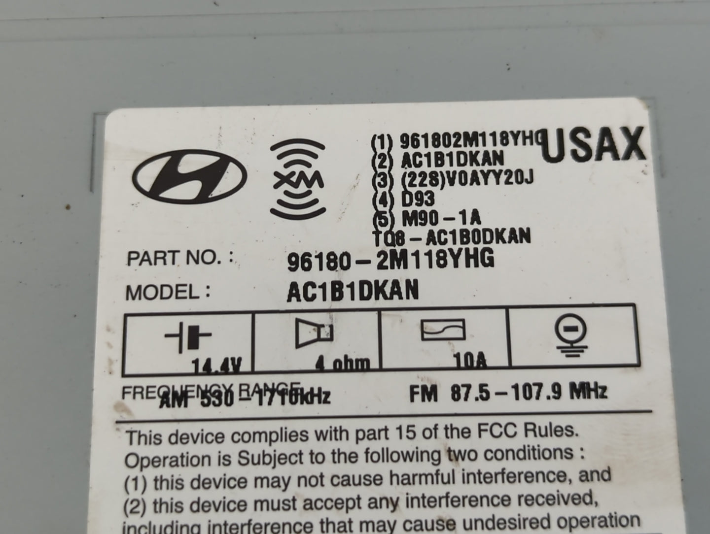 2014-2015 Hyundai Genesis Radio AM FM Cd Player Receiver Replacement P/N:96180-2M118YHG Fits Fits 2014 2015 OEM Used Auto Parts - Oemusedautoparts1.com