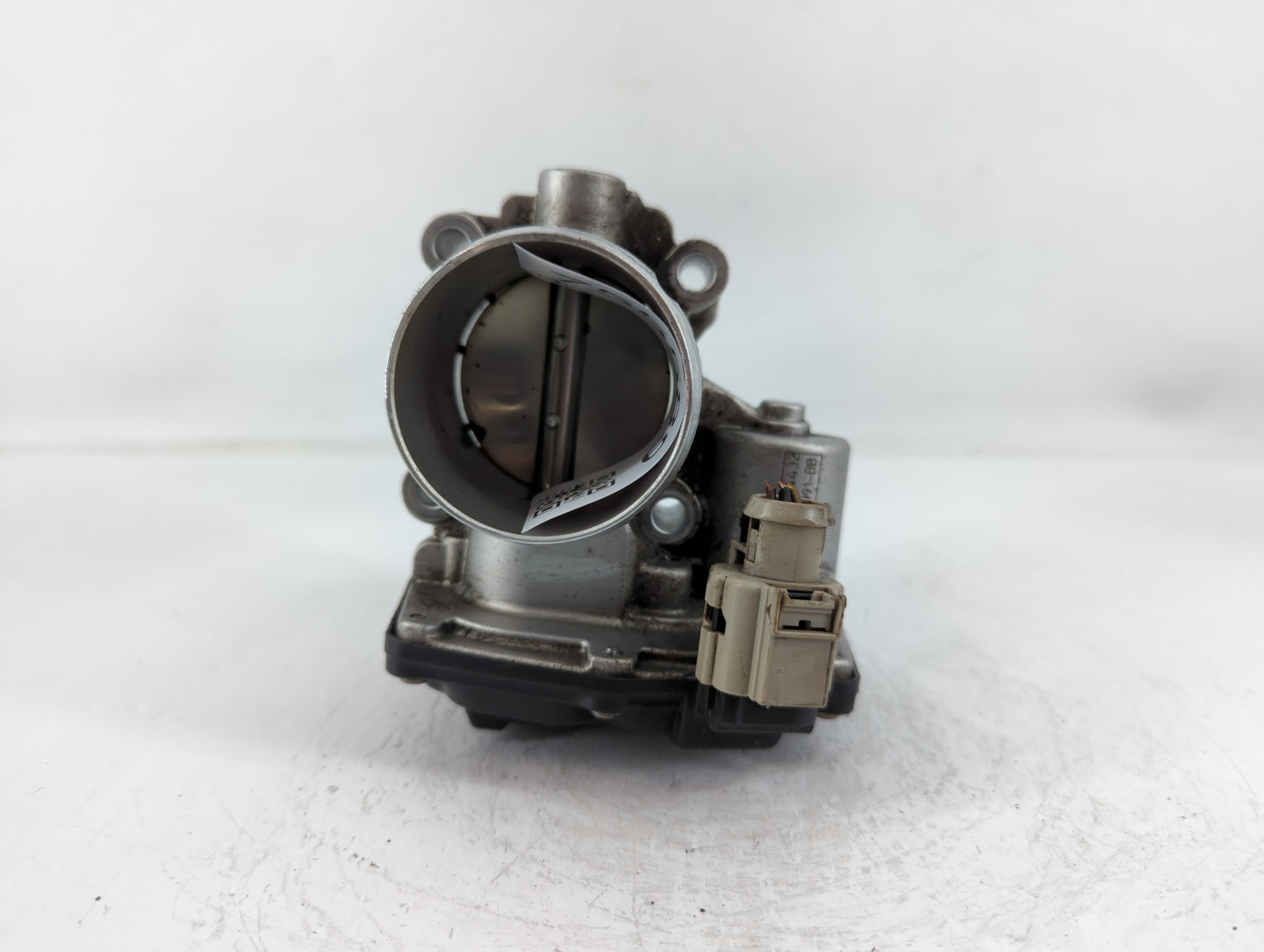 2014-2020 Ford Fusion Throttle Body P/N:B15 345 4432 Fits Fits 2014 2015 2016 2017 2018 2019 2020 OEM Used Auto Parts - Oemusedautoparts1.com