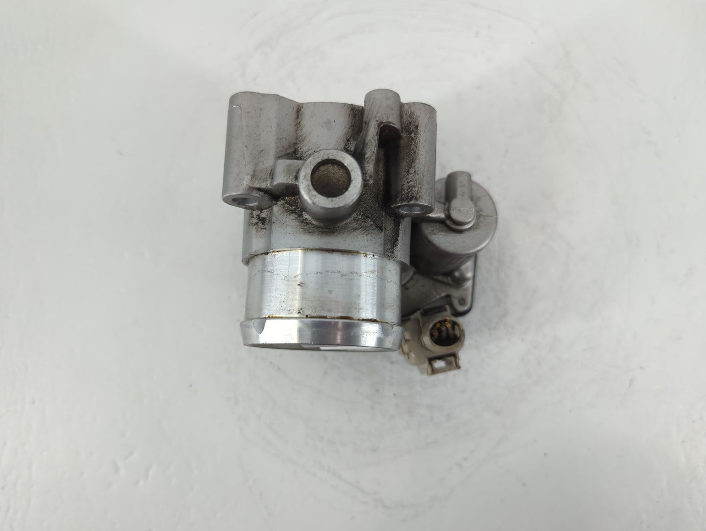 2014-2020 Ford Fusion Throttle Body P/N:B15 345 4432 Fits Fits 2014 2015 2016 2017 2018 2019 2020 OEM Used Auto Parts - Oemusedautoparts1.com