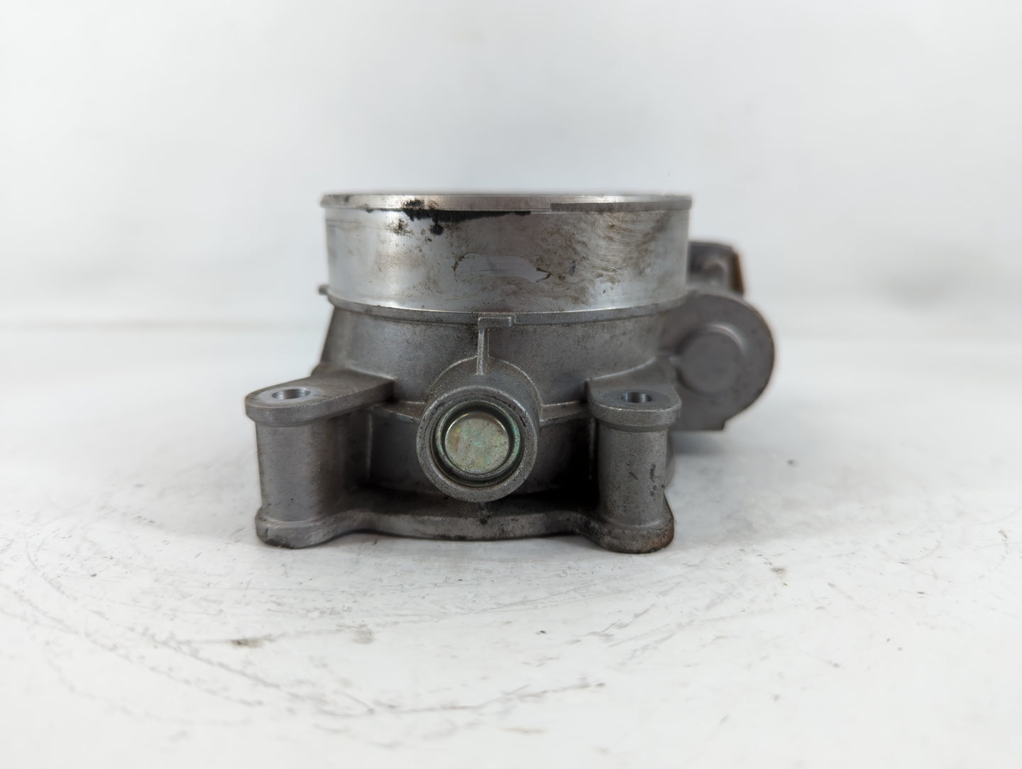 2015-2022 Chevrolet Tahoe Throttle Body P/N:12678224 Fits Fits 2014 2015 2016 2017 2018 2019 2020 2021 2022 OEM Used Auto Parts - Oemusedautoparts1.com