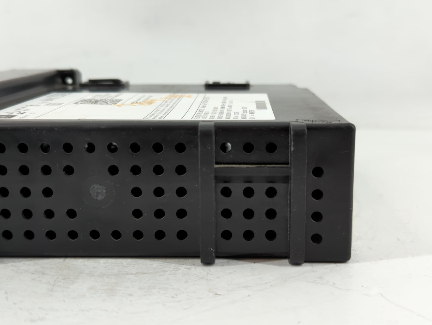 2017-2018 Chevrolet Silverado 1500 Radio AM FM Cd Player Receiver Replacement P/N:84102328 Fits Fits 2017 2018 2019 OEM Used Auto Parts - Oemusedautoparts1.com